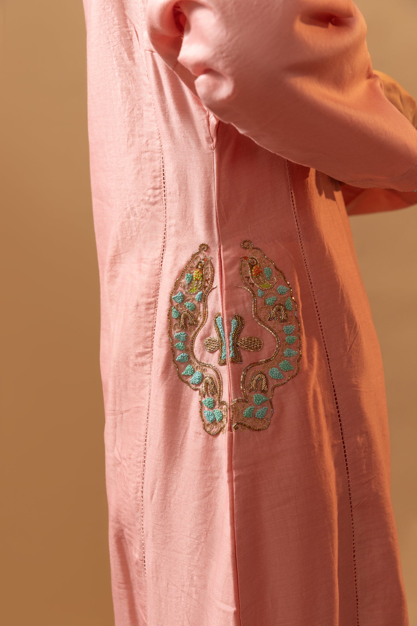Rani Patta Hand-Embroidered Kurta Set - Peach