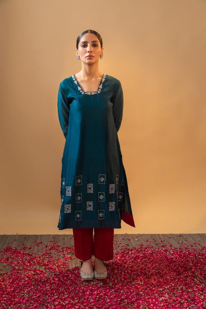 Queen's Deck Hand-Embroidered Kaftan Kurta Set