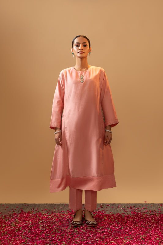 Rani Patta Hand-Embroidered Kurta Set - Peach